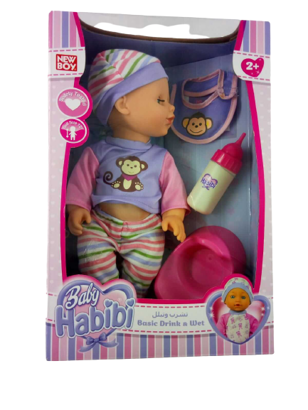 בובה עושה פיפי ושותה