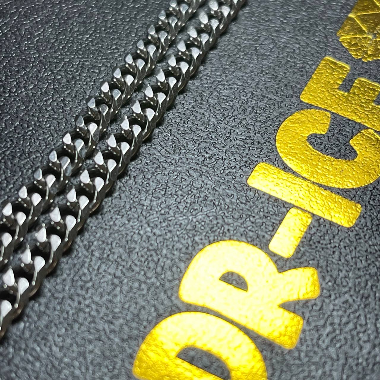 שרשרת חוליות לגבר בצבע כסף