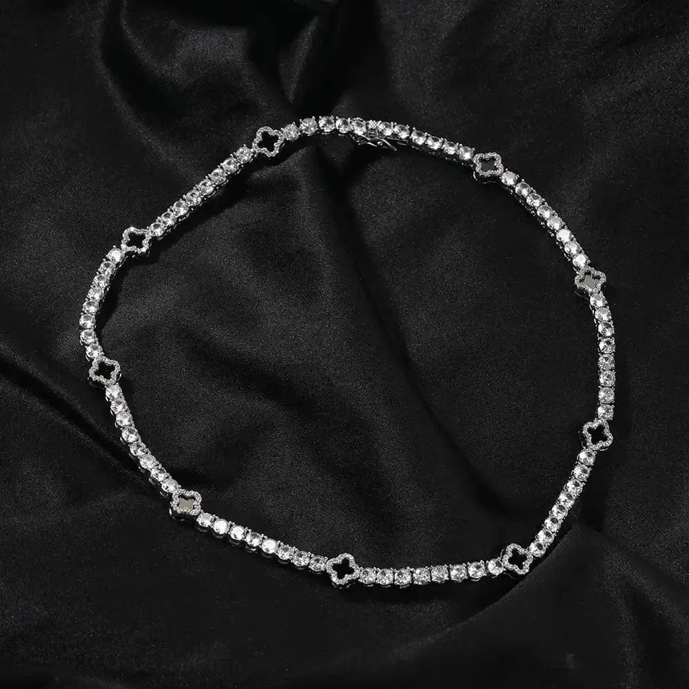 שרשרת תלתן זהב לבן