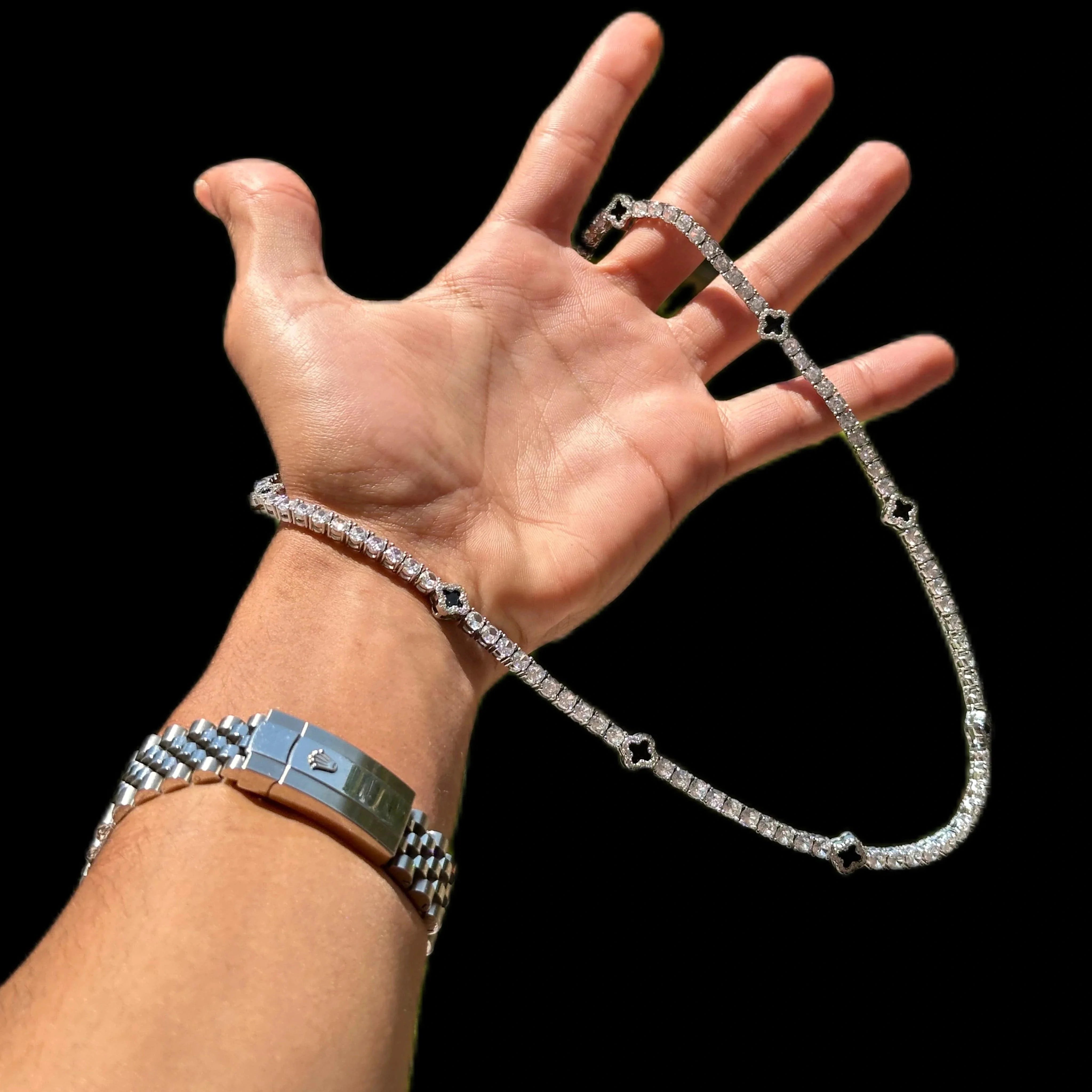 שרשרת טניס תלתן